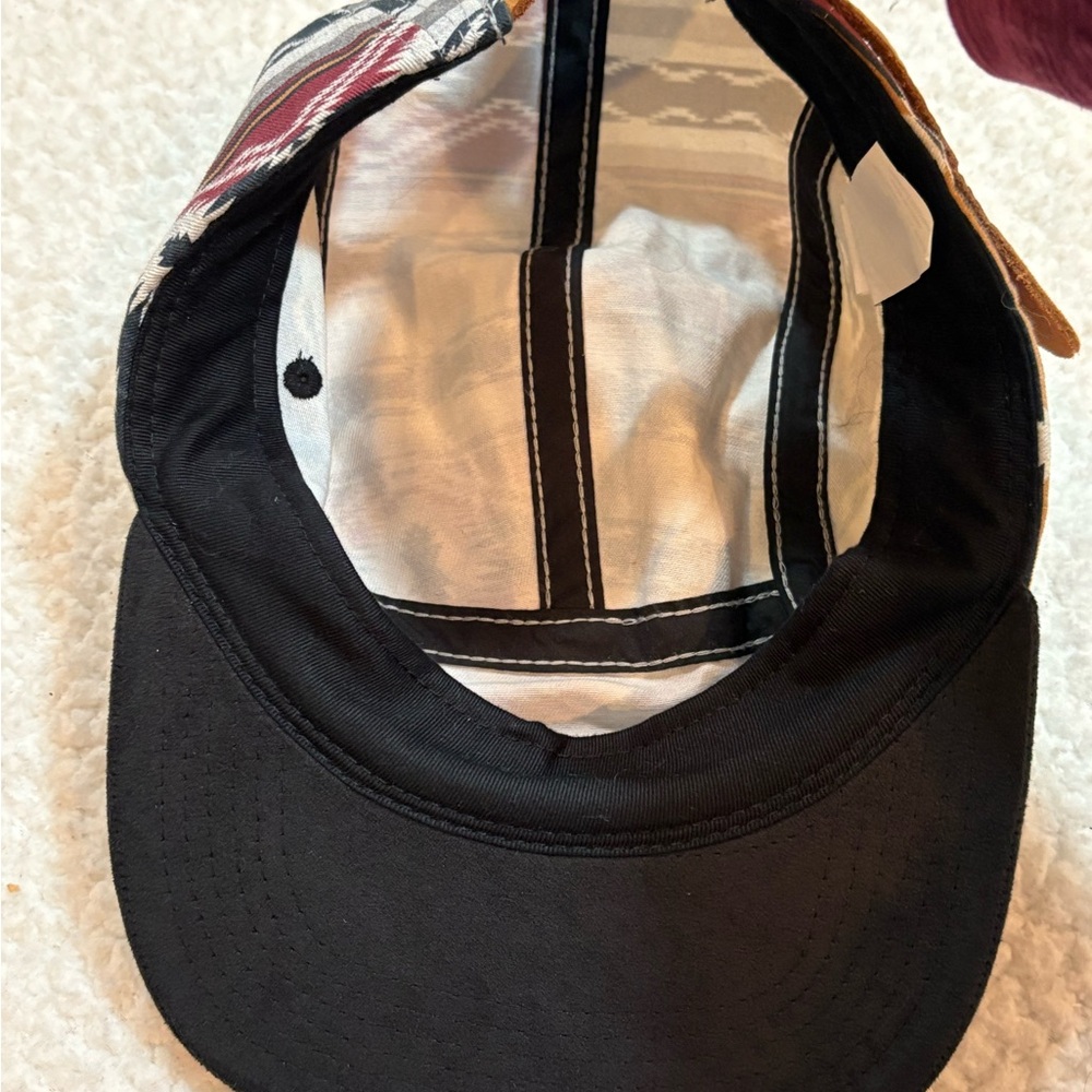 DRAVUS Multicolor Patterned Cap - Picture 6 of 7